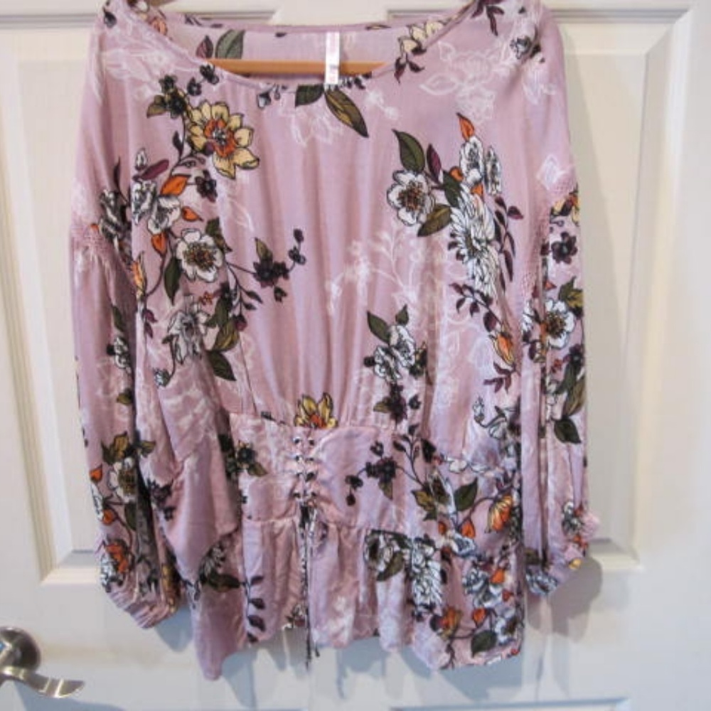 Floral bohemian style top by Xhilaration XXL NWT